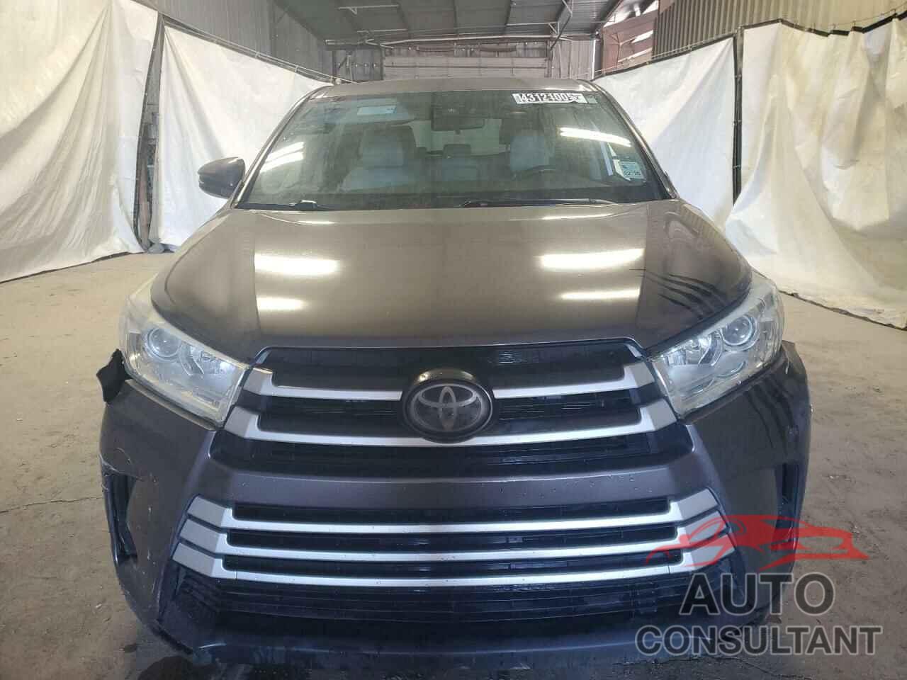 TOYOTA HIGHLANDER 2018 - 5TDZARFH7JS039723