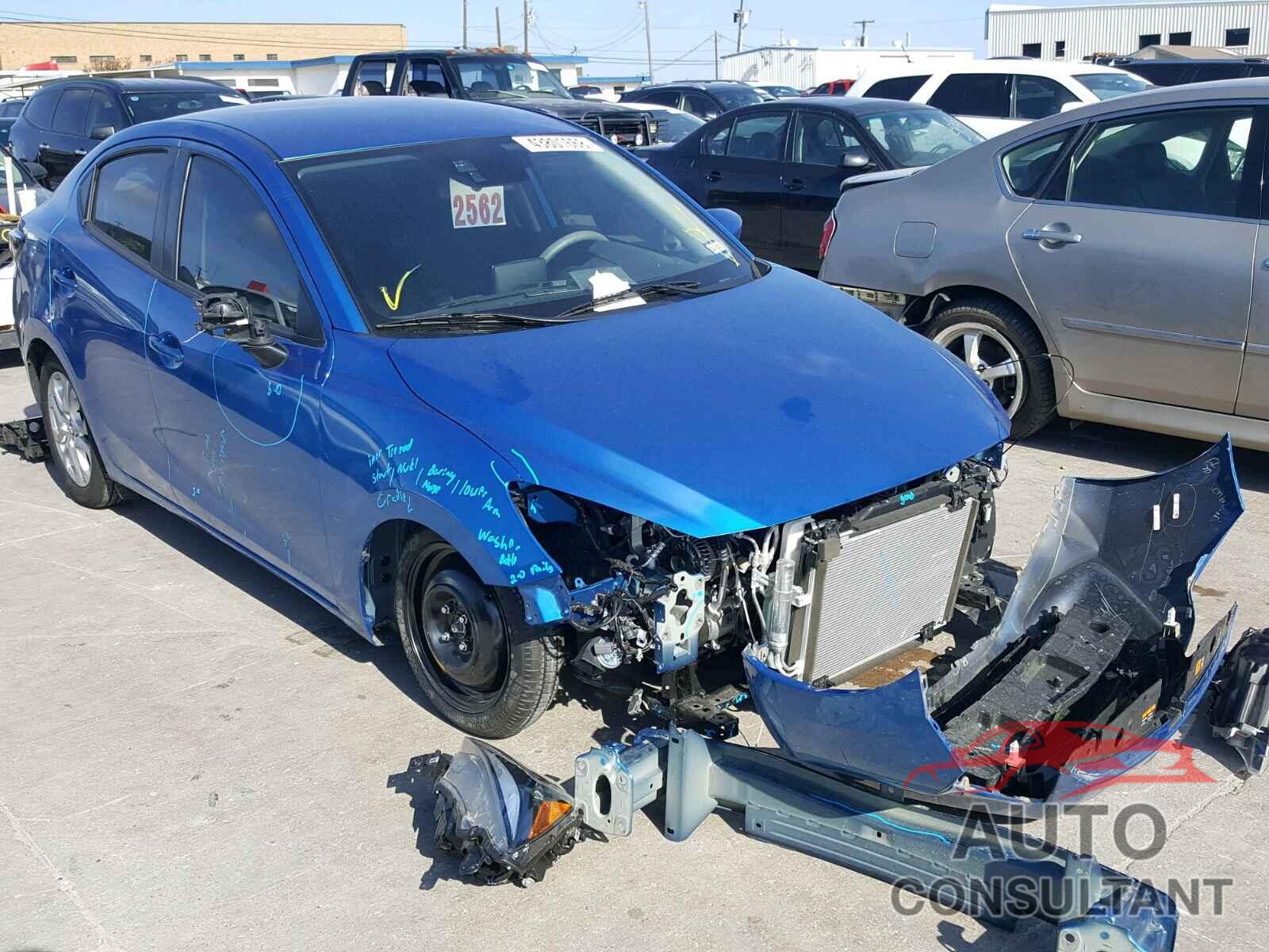 TOYOTA YARIS 2018 - 3MYDLBYV1JY318822