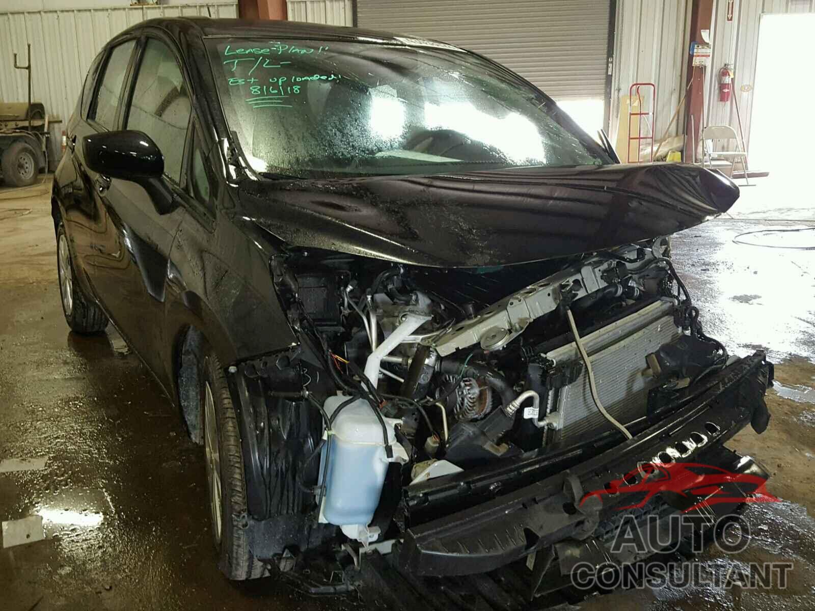 NISSAN VERSA 2018 - 3N1CE2CP0JL360654