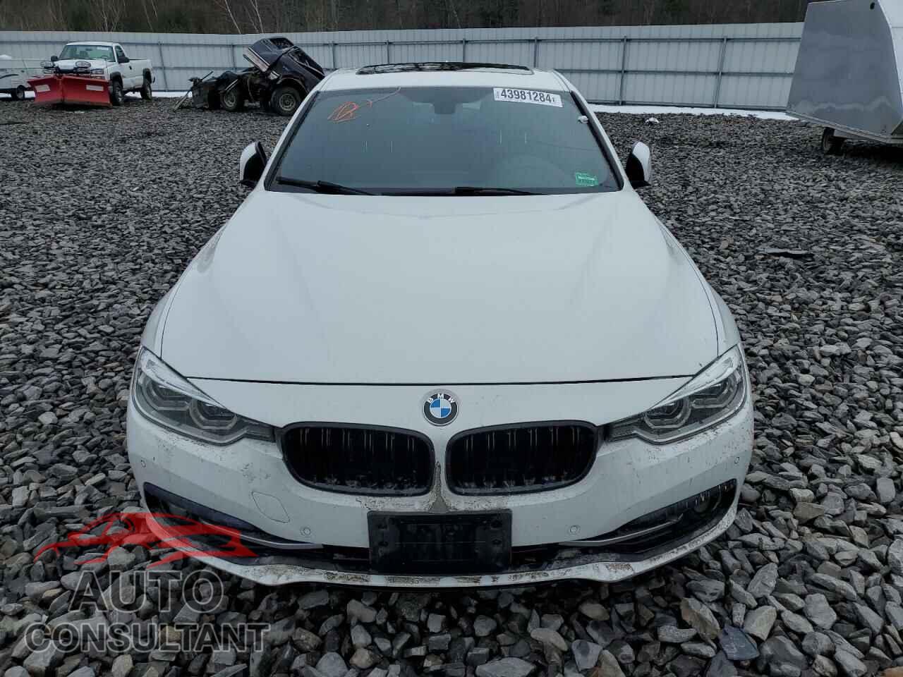 BMW 3 SERIES 2017 - WBA8D9G30HNU63019