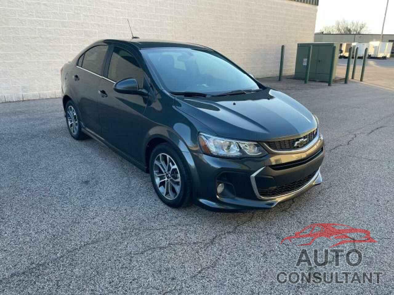 CHEVROLET SONIC 2018 - 1G1JD5SBXJ4104213