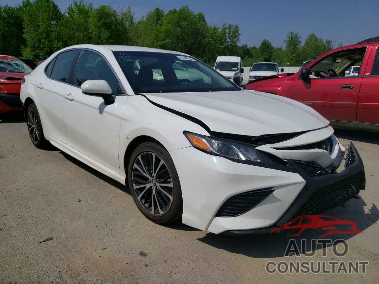TOYOTA CAMRY 2018 - 4T1B11HK7JU042981