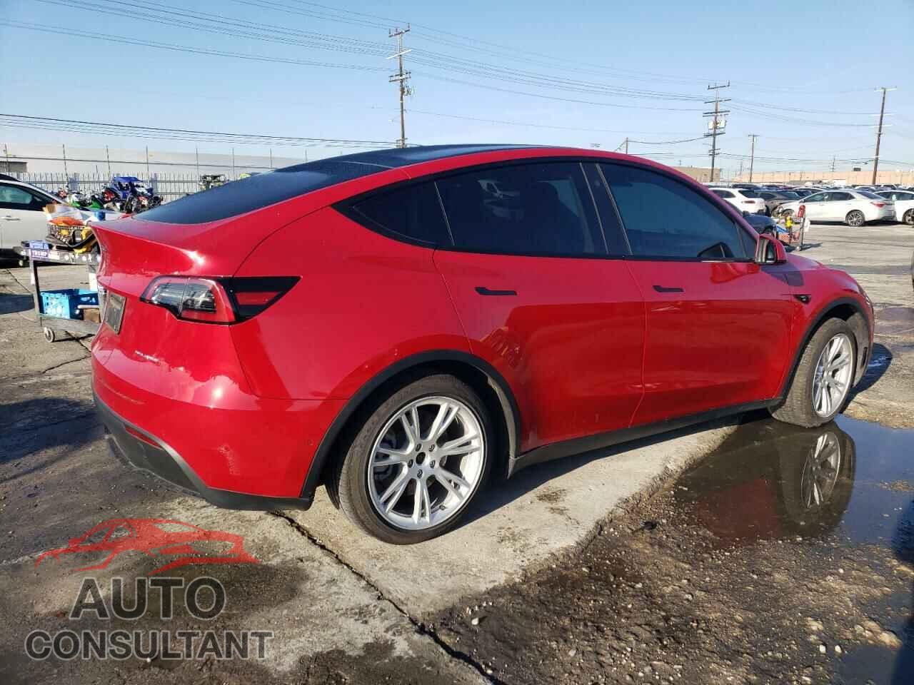 TESLA MODEL Y 2021 - 5YJYGDEEXMF270709