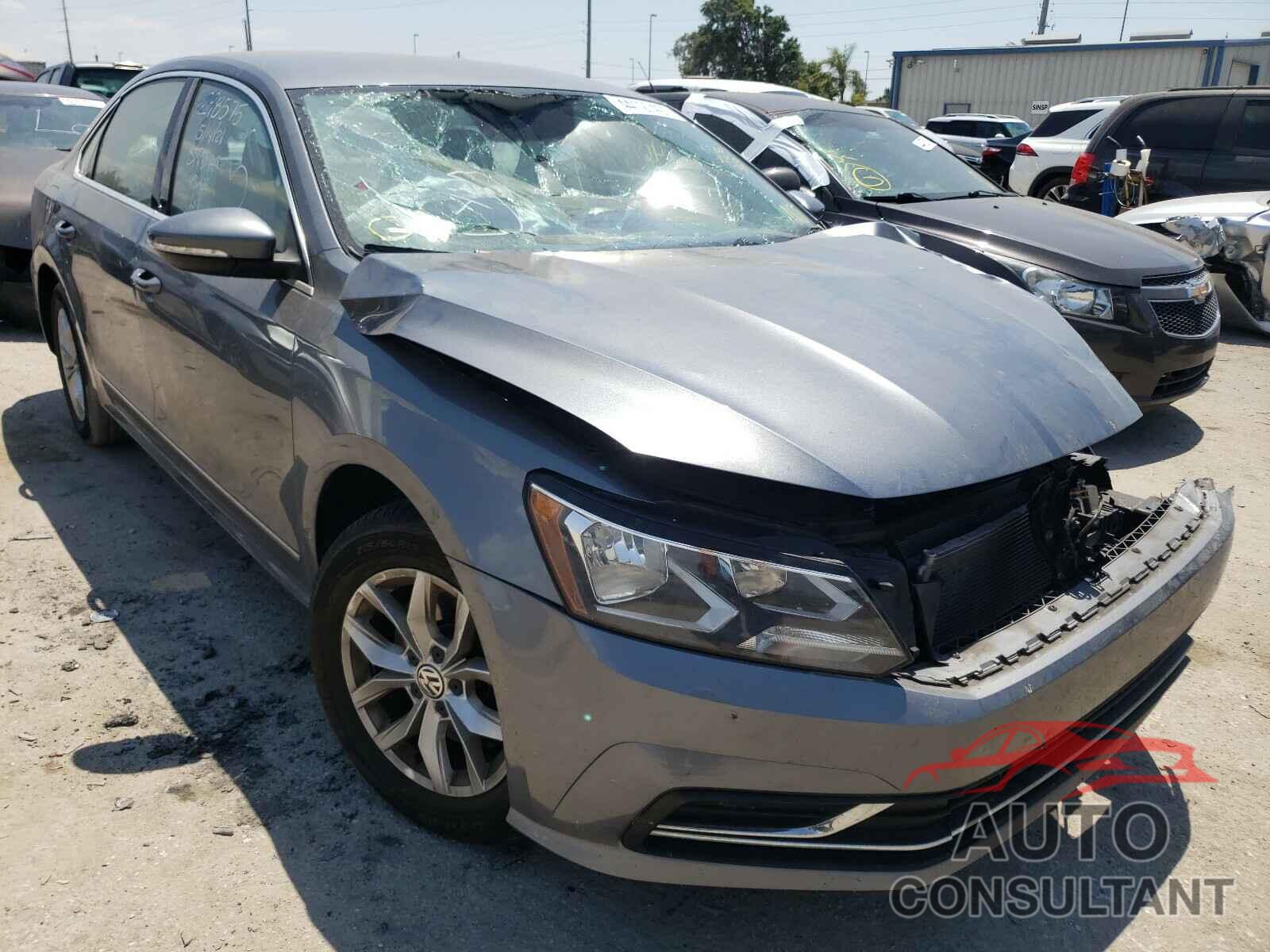 VOLKSWAGEN PASSAT 2017 - 1VWAT7A30HC077892
