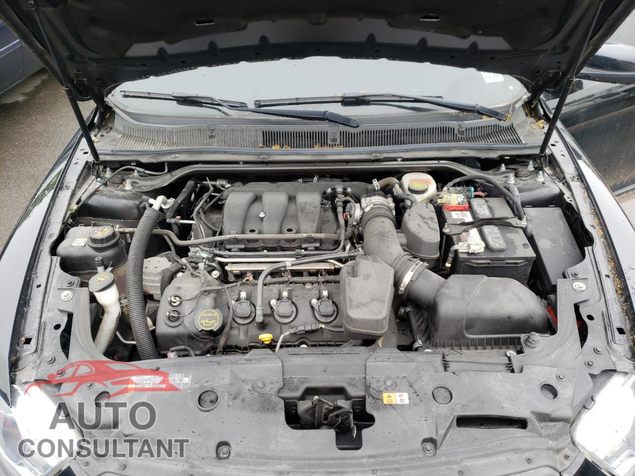 FORD TAURUS 2017 - 1FAHP2E88HG116354