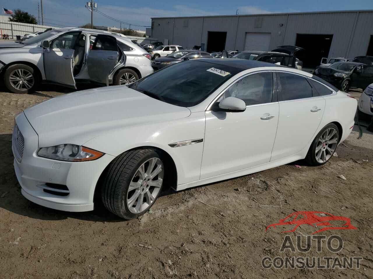 JAGUAR XJ 2015 - SAJWA1CZ9F8V88418