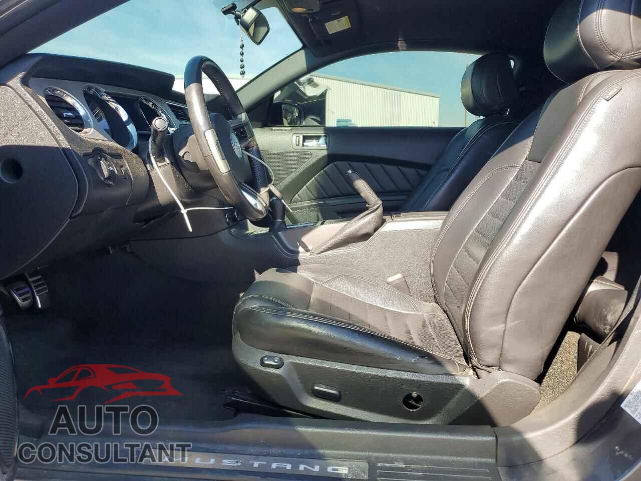 FORD MUSTANG 2013 - 1ZVBP8CF4D5284483