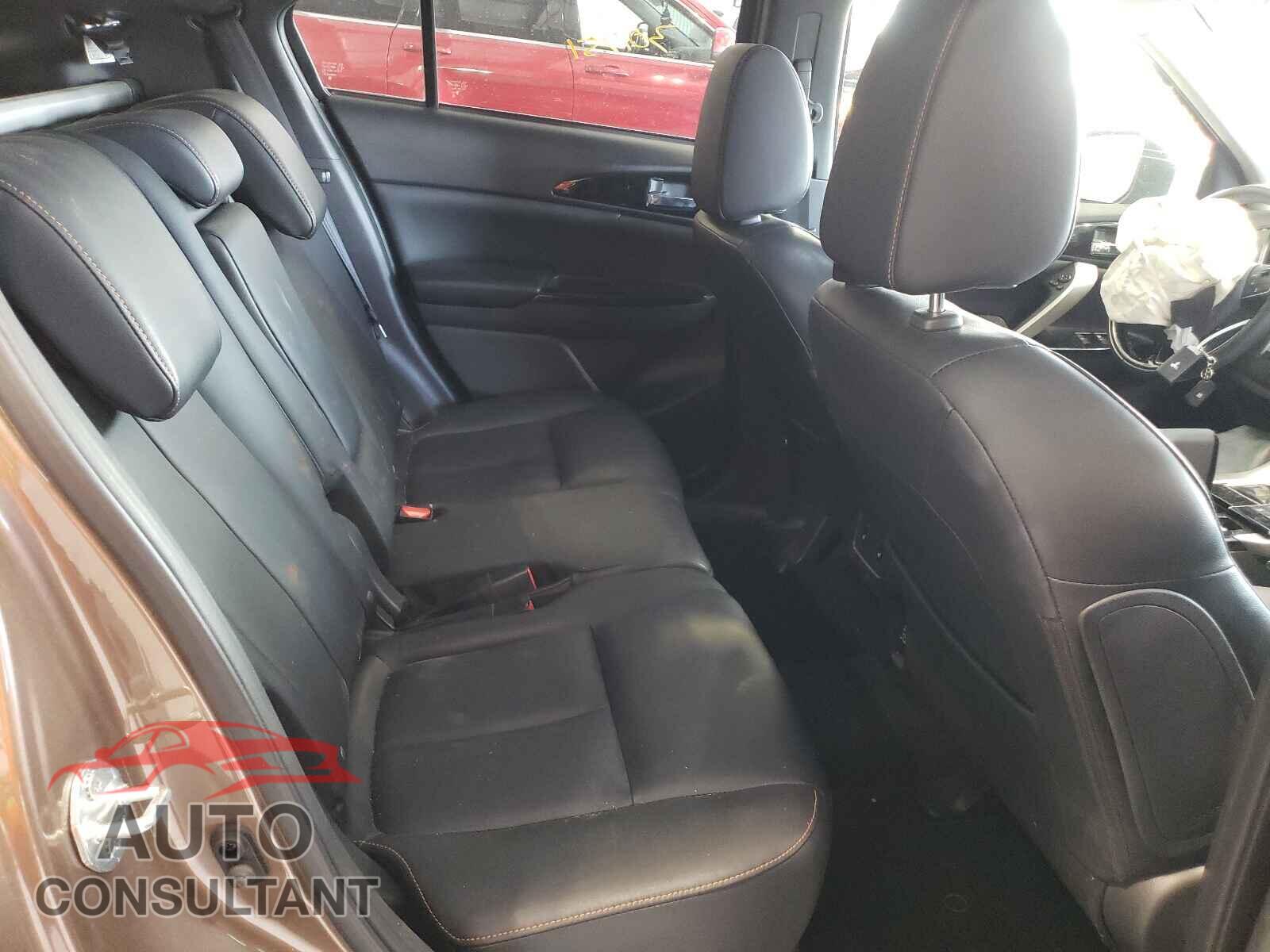 MITSUBISHI ECLIPSE 2018 - JA4AT5AA8JZ037451