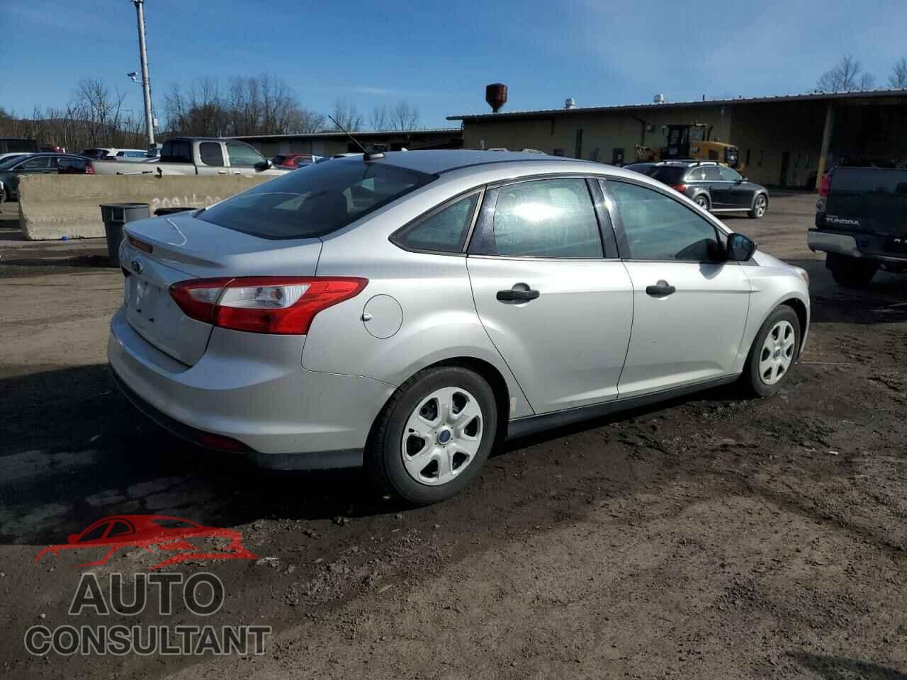 FORD FOCUS 2014 - 1FADP3E23EL459236