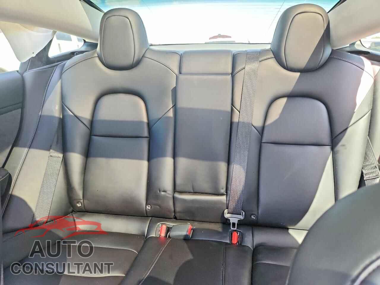 TESLA MODEL 3 2023 - 5YJ3E1EA5PF475256