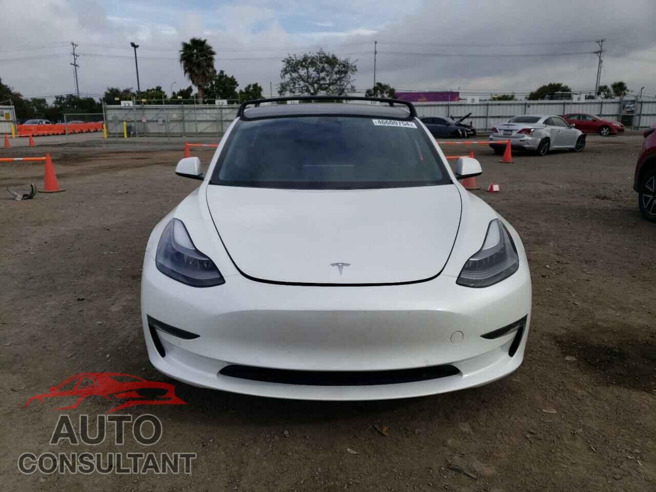 TESLA MODEL 3 2021 - 5YJ3E1EA9MF996752
