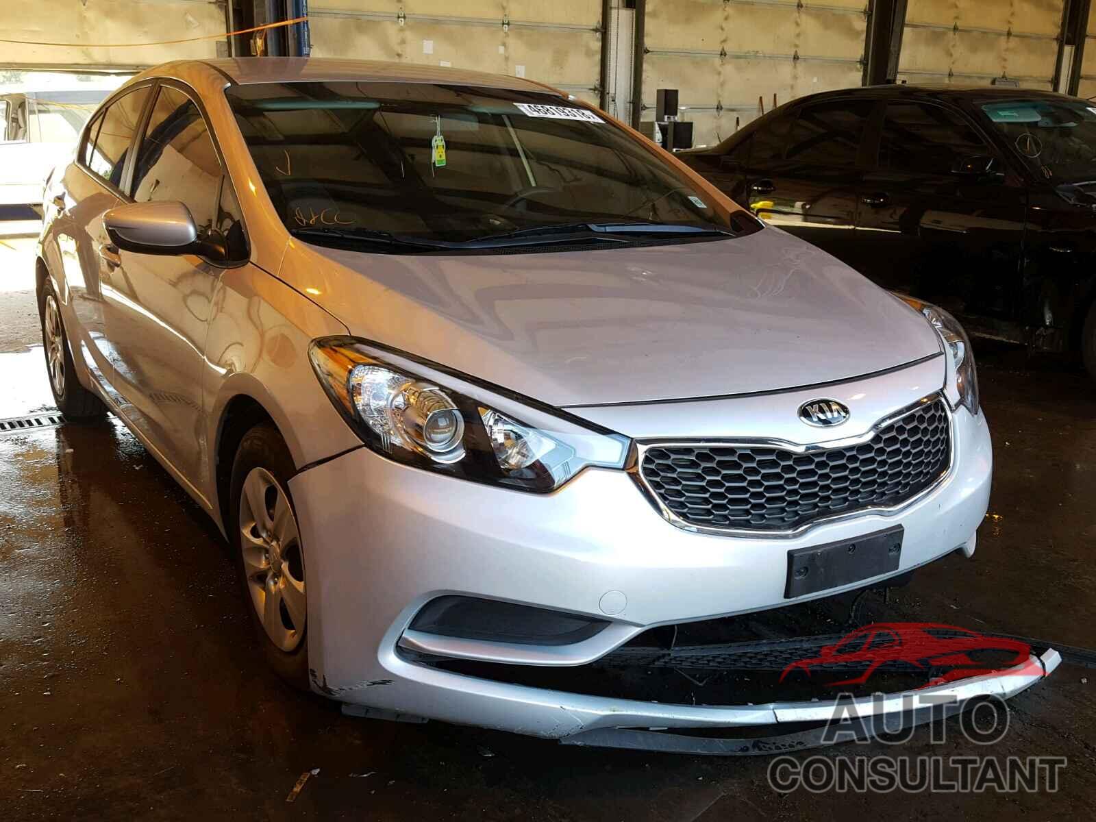 KIA FORTE 2016 - KNAFK4A68G5576993