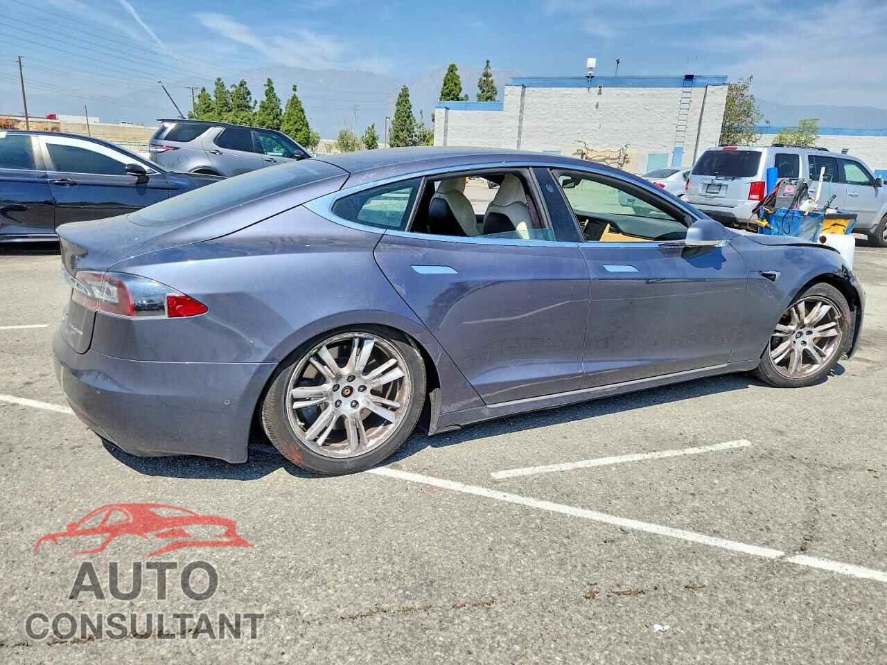 TESLA MODEL S 2020 - 5YJSA1E23LF413896