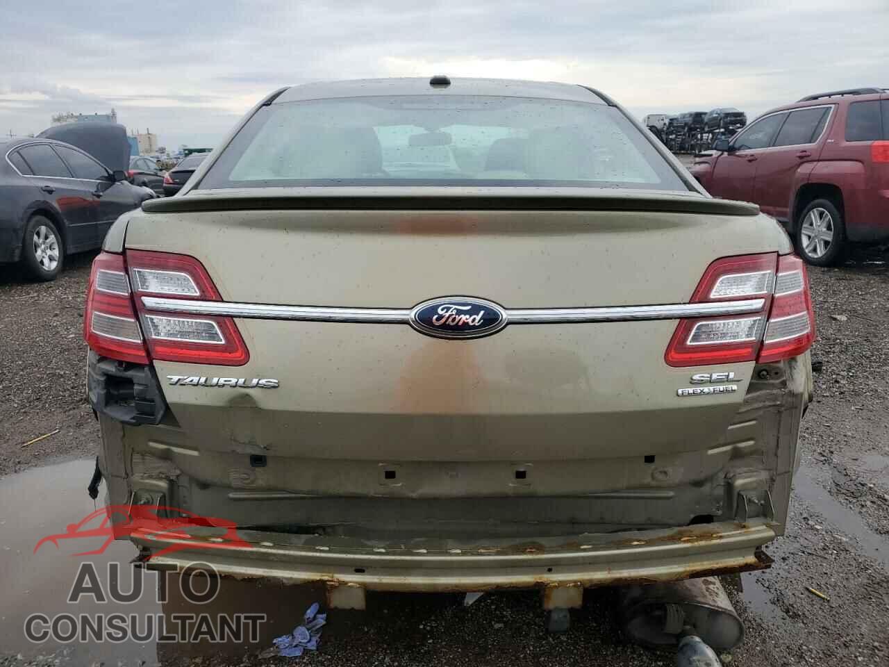FORD TAURUS 2013 - 1FAHP2E82DG174020