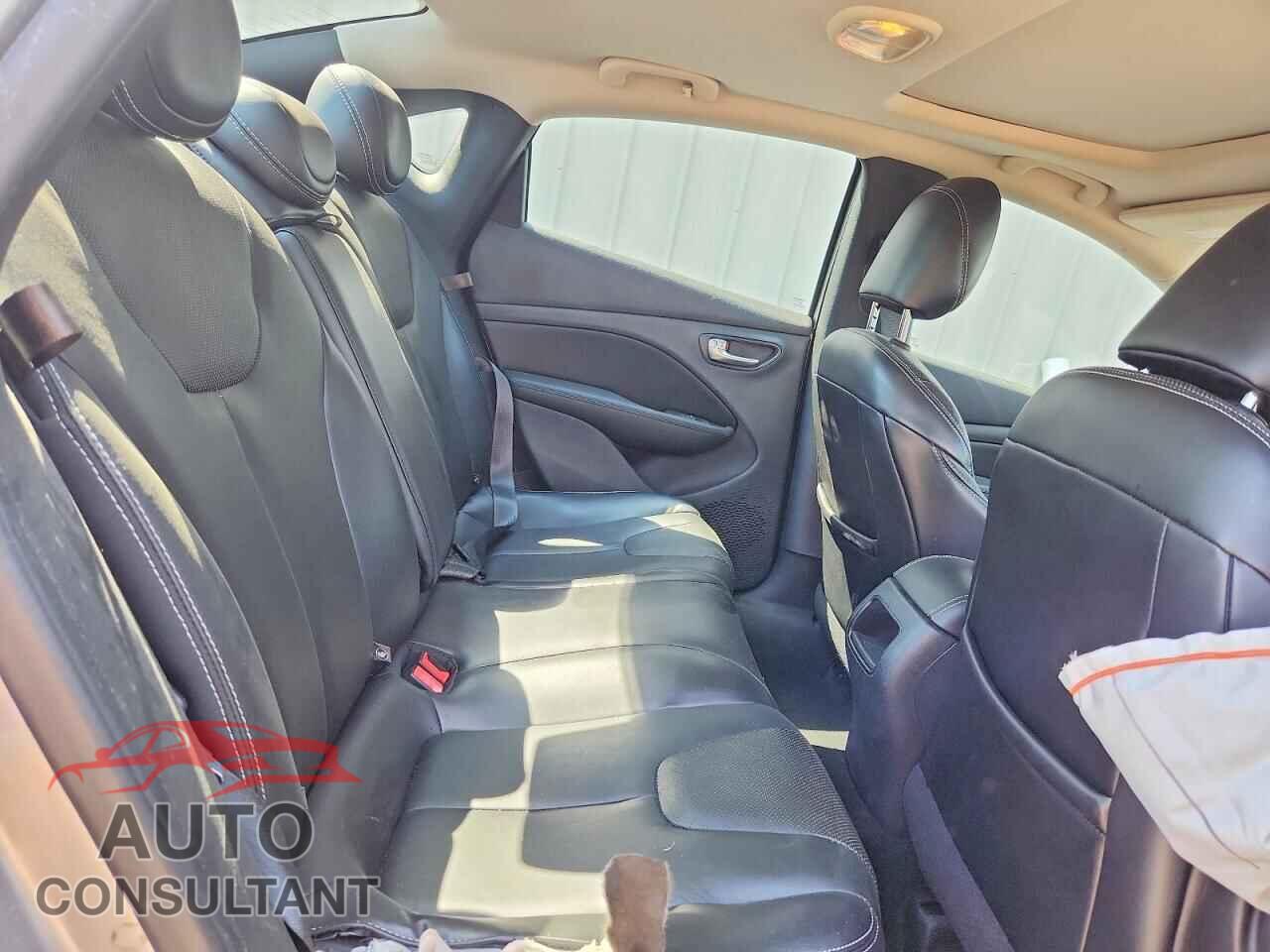 DODGE DART 2015 - 1C3CDFCB3FD112623