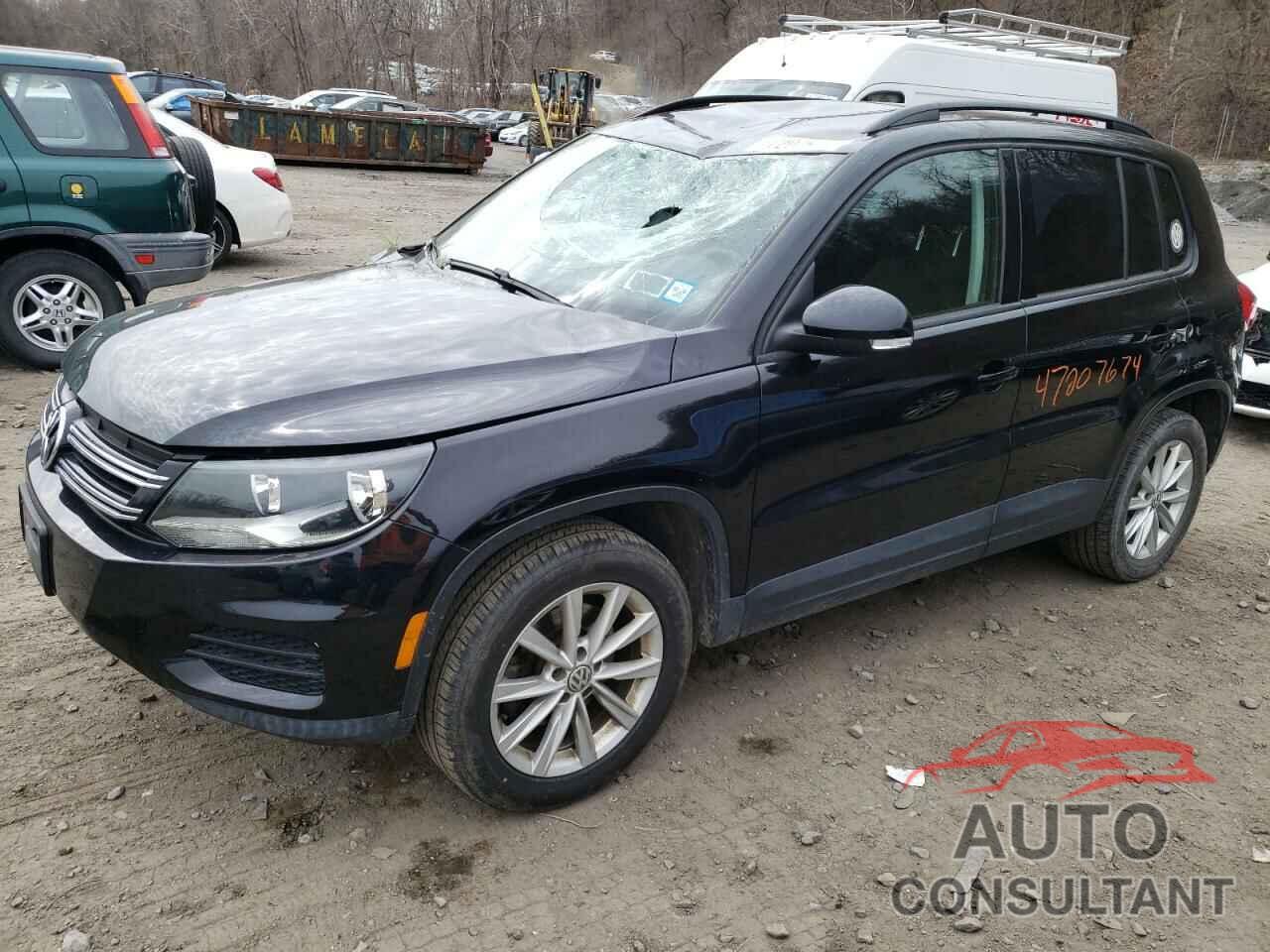 VOLKSWAGEN TIGUAN 2017 - WVGAV7AX6HK053372