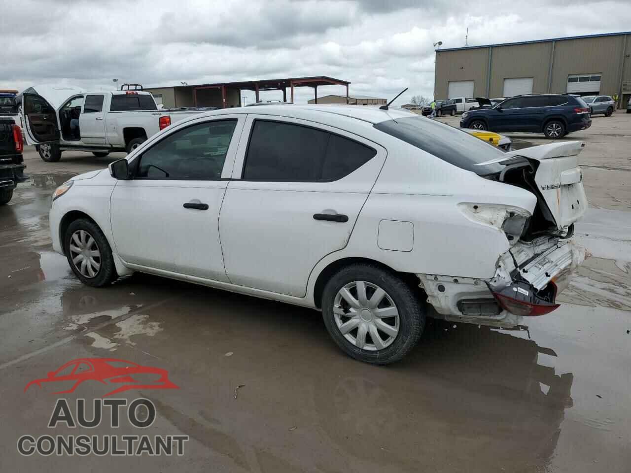 NISSAN VERSA 2019 - 3N1CN7AP3KL812260