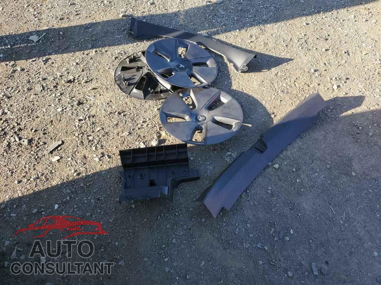 TESLA MODEL 3 2022 - 5YJ3E1EB3NF363917