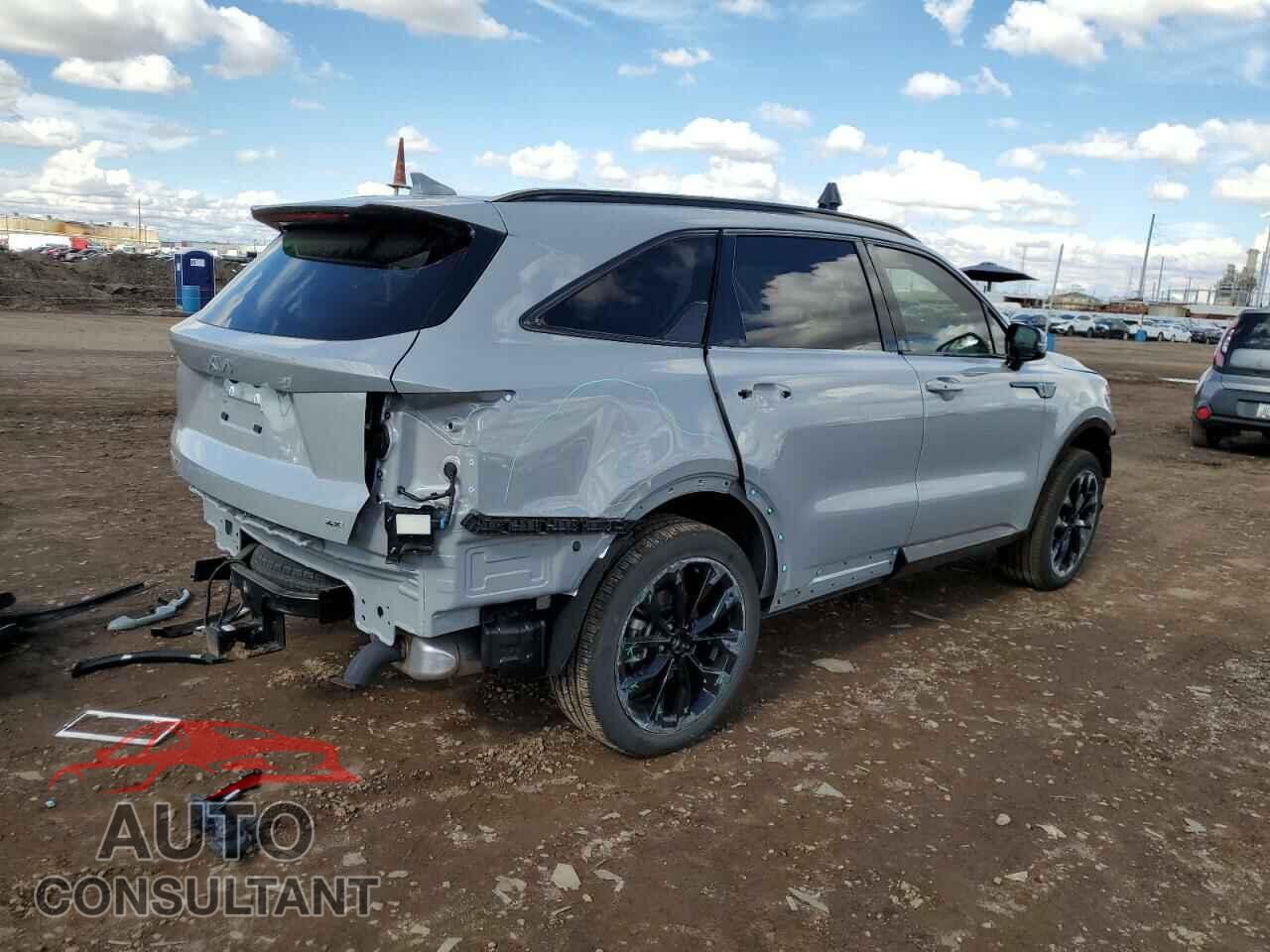 KIA SORENTO 2023 - 5XYRKDLF5PG240593