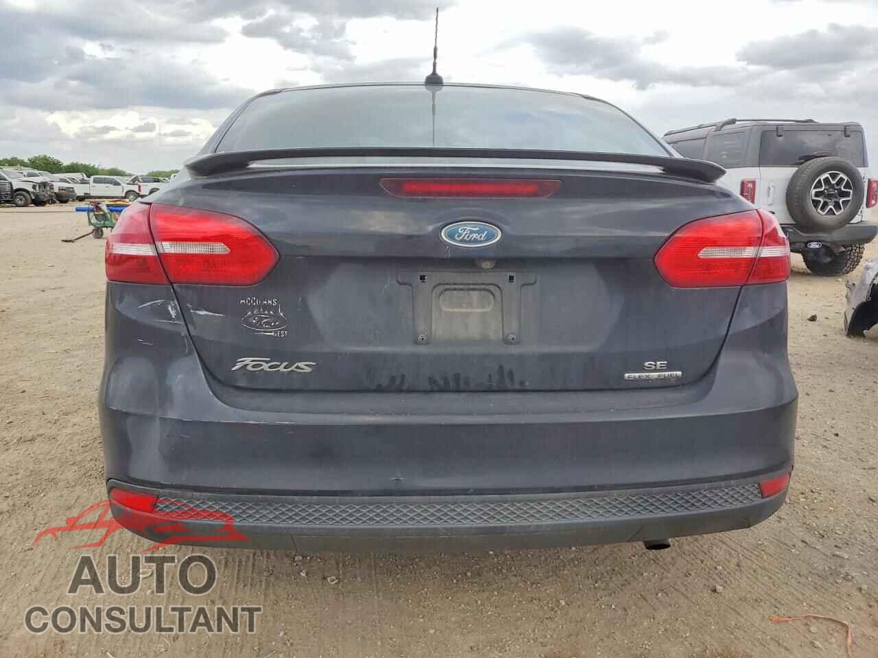 FORD FOCUS 2015 - 1FADP3F28FL305735