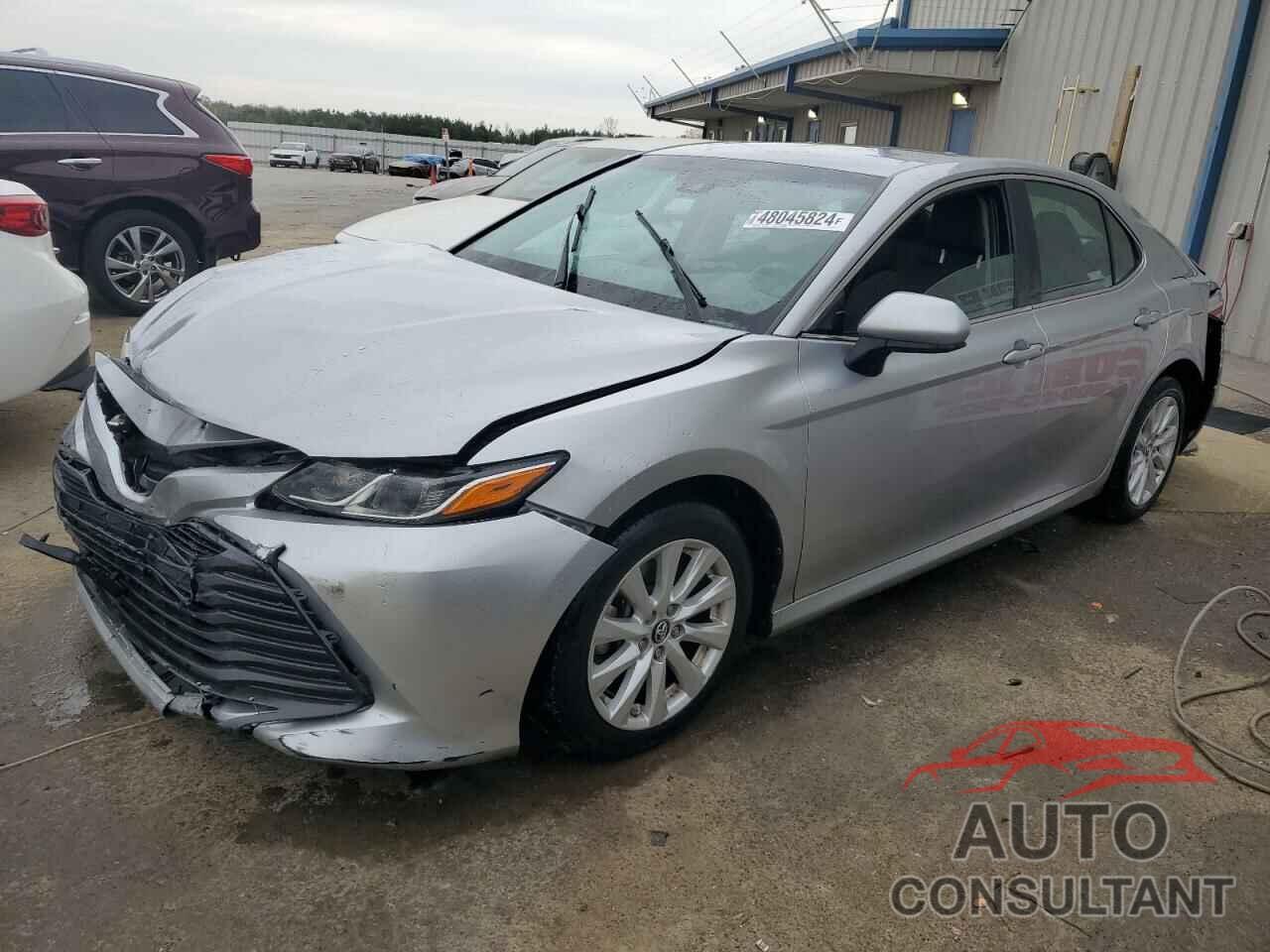 TOYOTA CAMRY 2018 - 4T1B11HK0JU067365