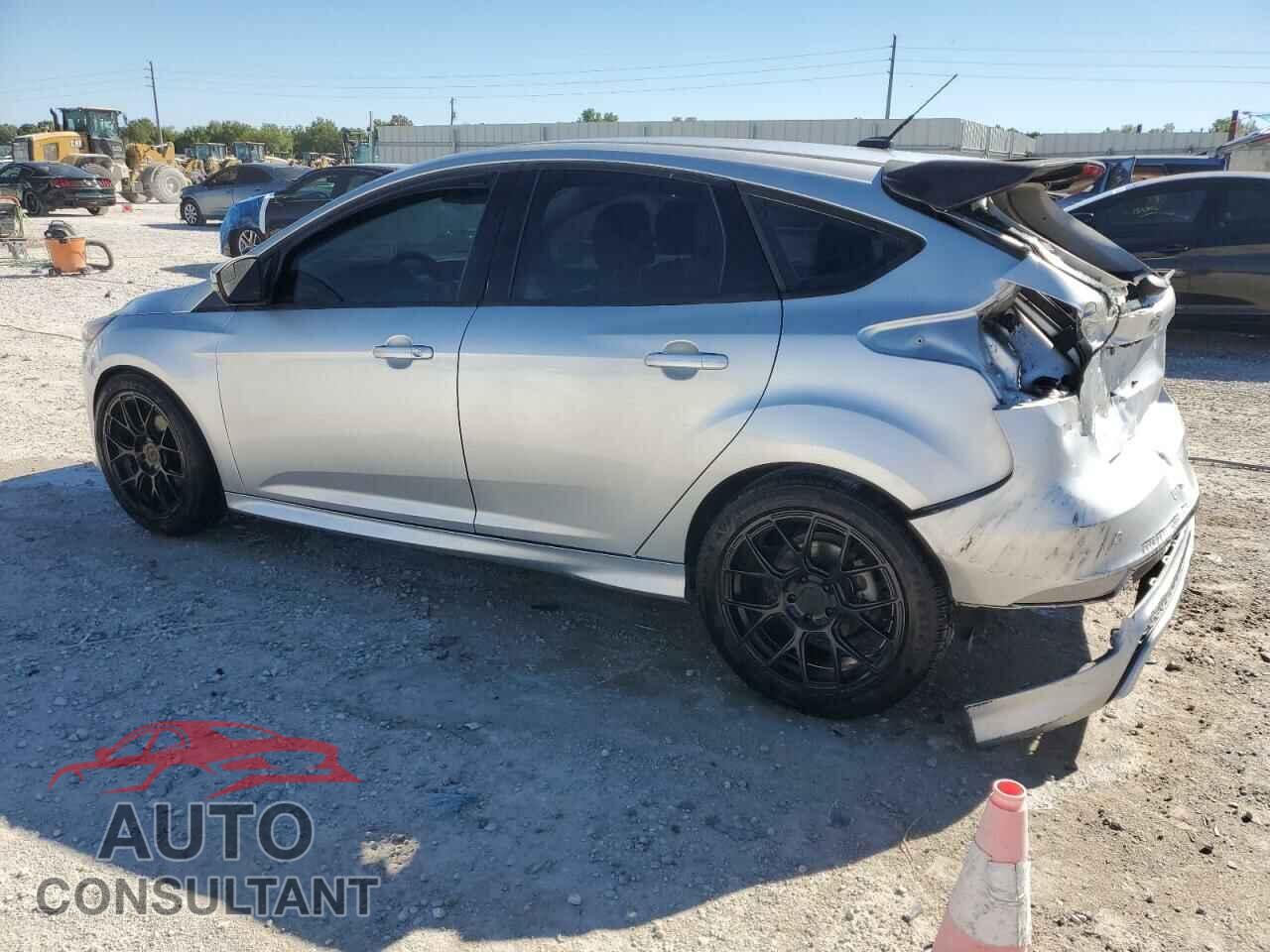 FORD FOCUS 2016 - 1FADP3K25GL287606