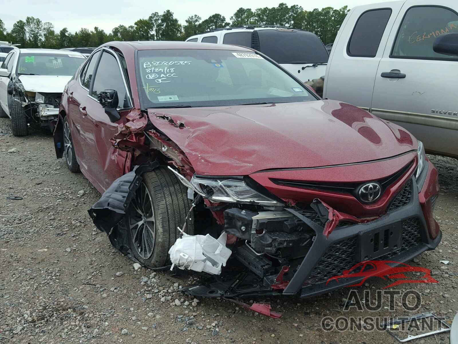 TOYOTA CAMRY 2018 - 4T1B11HK0JU560737