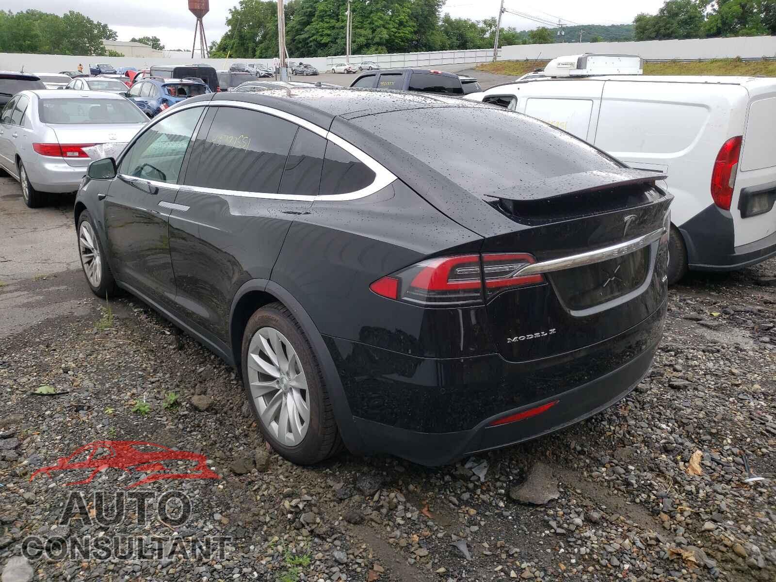 TESLA MODEL X 2017 - 5YJXCDE23HF051237