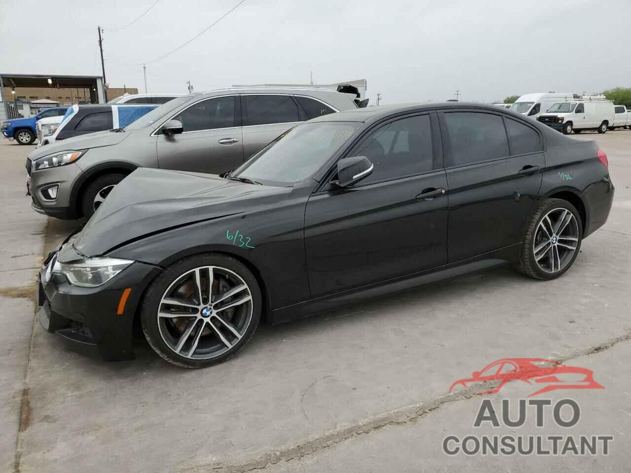 BMW 3 SERIES 2018 - WBA8B3G52JNV00789