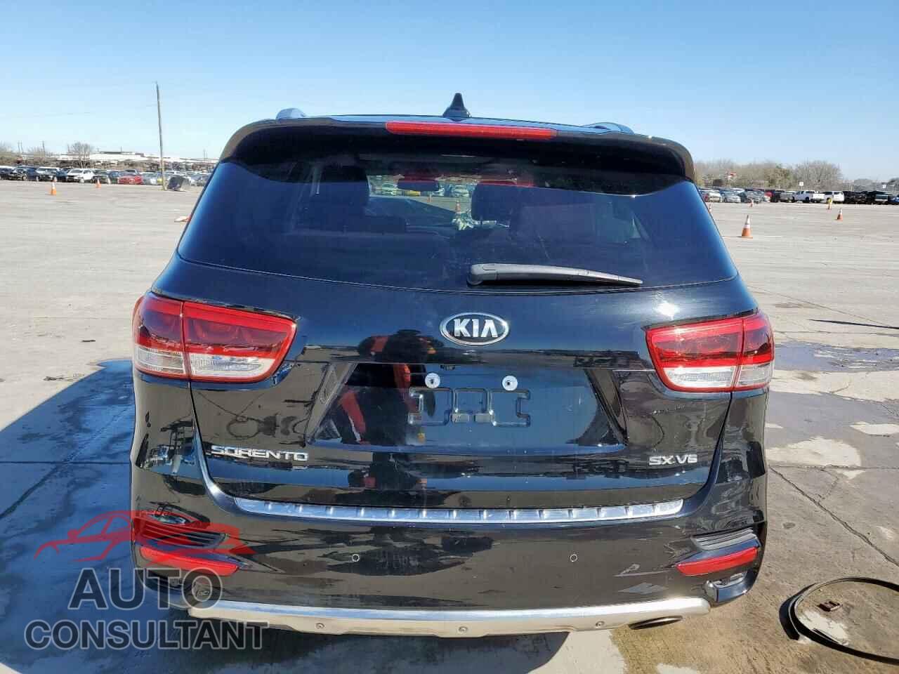 KIA SORENTO 2017 - 5XYPKDA52HG321604