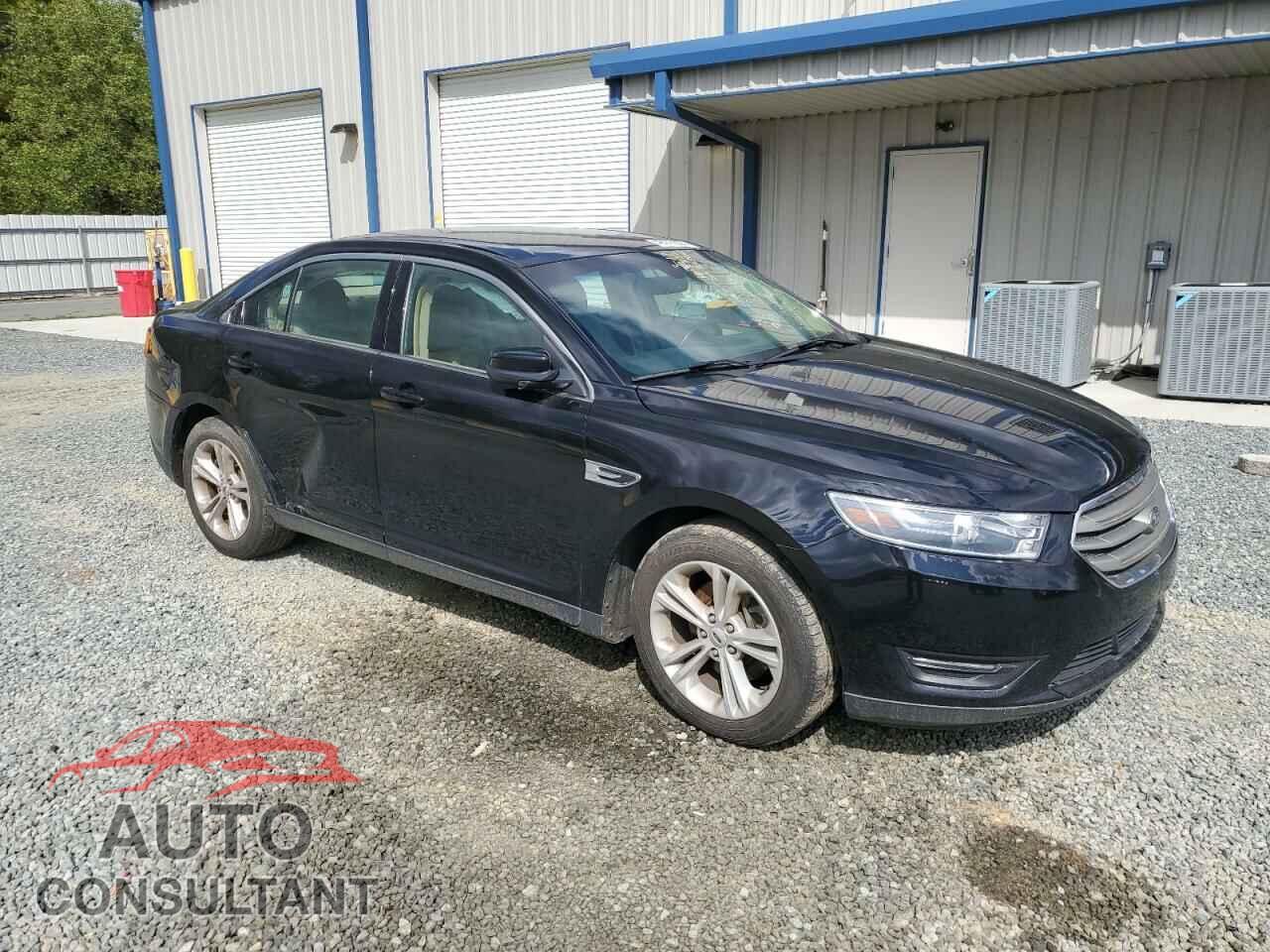 FORD TAURUS 2018 - 1FAHP2E87JG122832