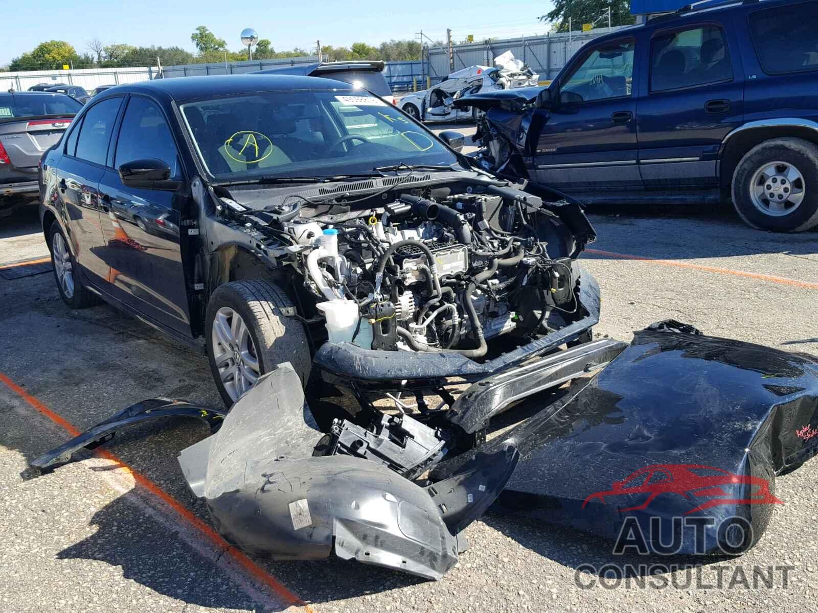 VOLKSWAGEN JETTA 2018 - 3VW2B7AJ4JM246063