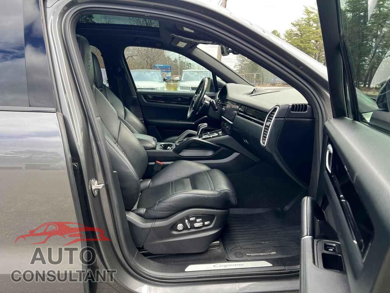PORSCHE CAYENNE 2019 - WP1AA2AYXKDA11986