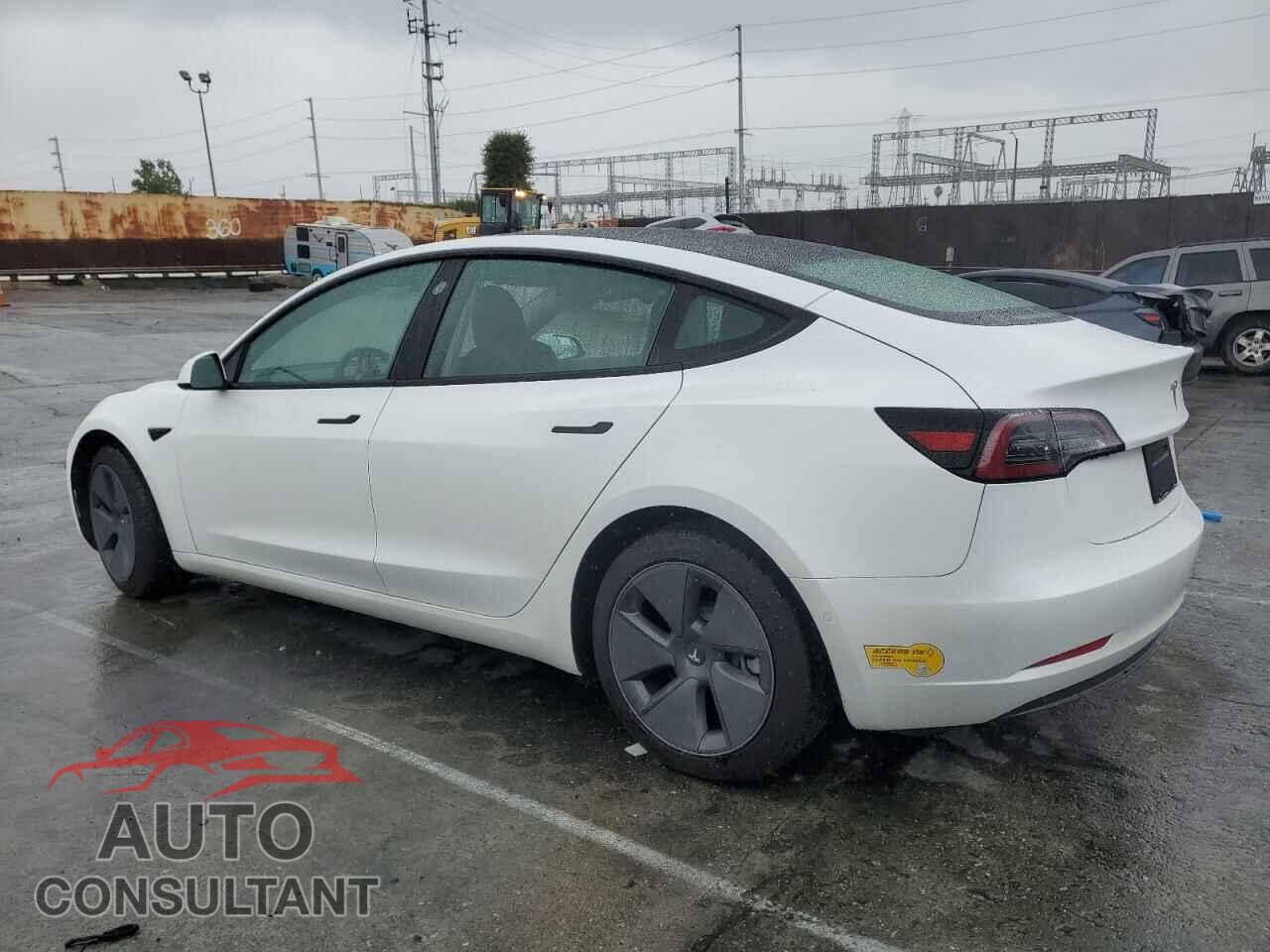 TESLA MODEL 3 2021 - 5YJ3E1EA8MF075753