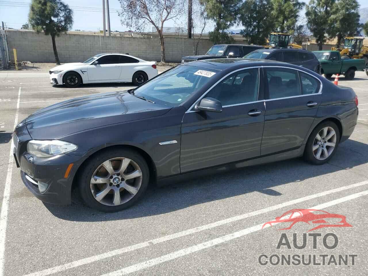 BMW 5 SERIES 2011 - WBAFR9C5XBC618310