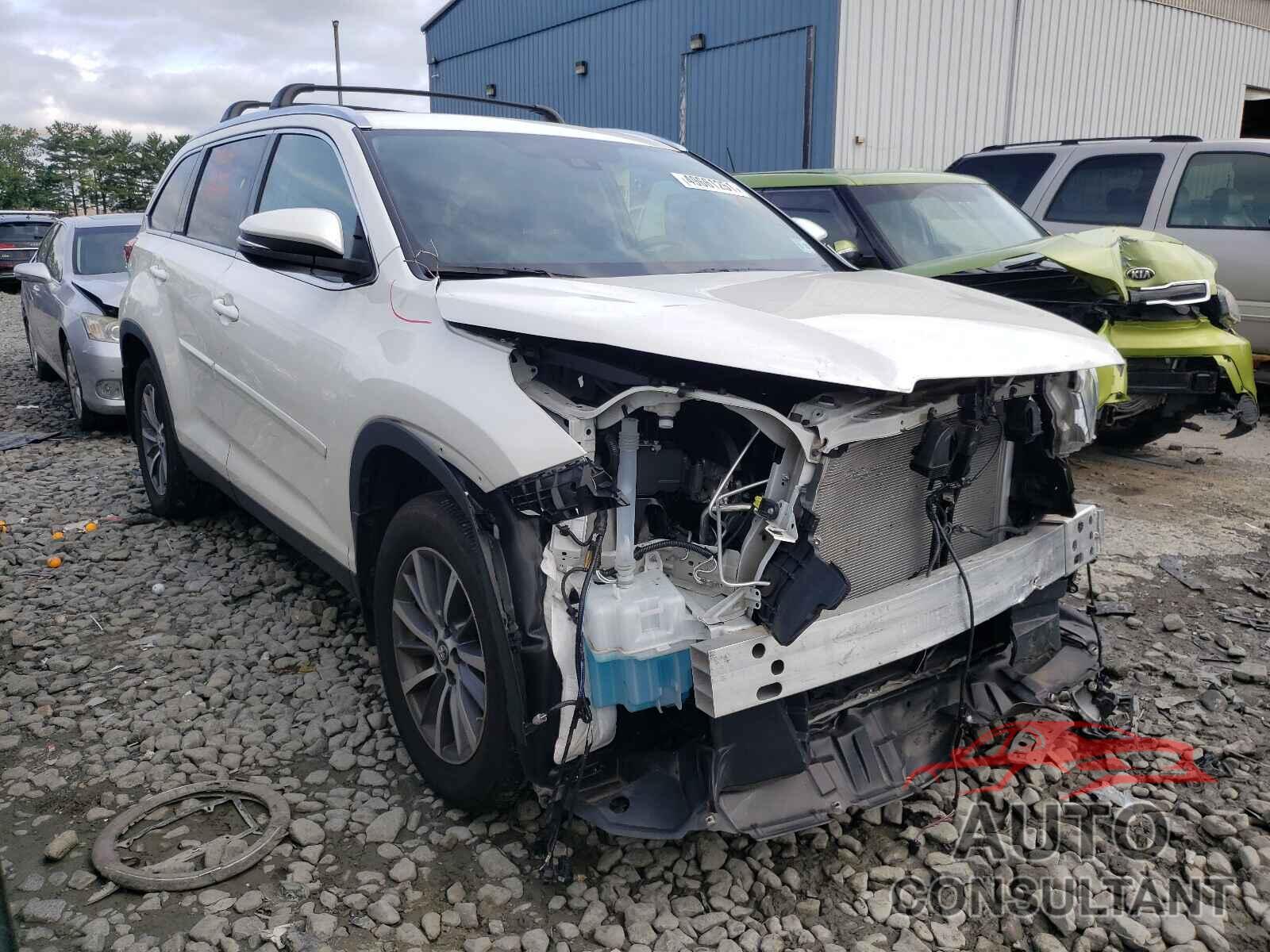 TOYOTA HIGHLANDER 2019 - 5TDJZRFH6KS613946