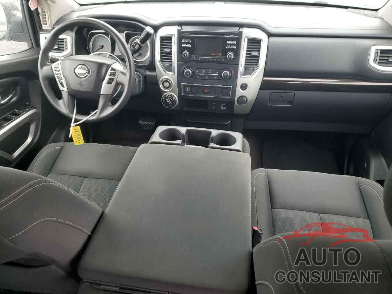 NISSAN TITAN 2017 - 1N6AA1EJ2HN505932