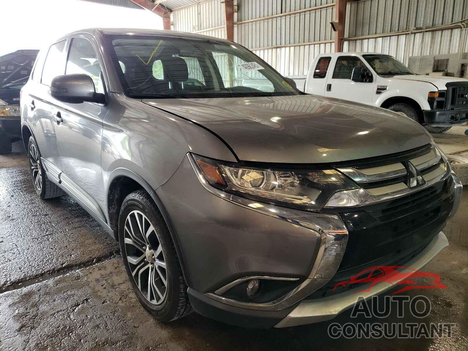 MITSUBISHI OUTLANDER 2018 - JA4AD3A38JJ002250