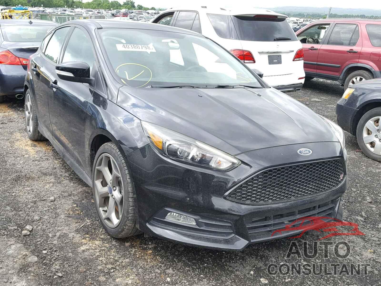 FORD FOCUS 2017 - 1FADP3L90HL240805