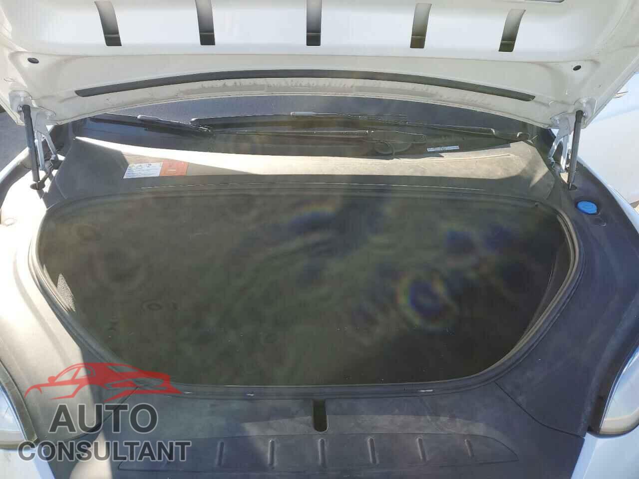 TESLA MODEL X 2017 - 5YJXCBE40HF051847