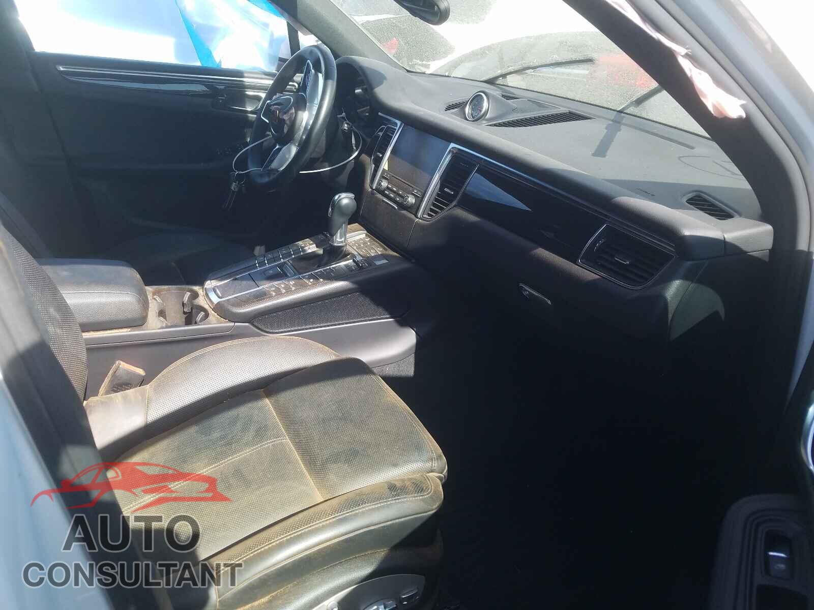 PORSCHE MACAN 2018 - WP1AA2A59JLB02385