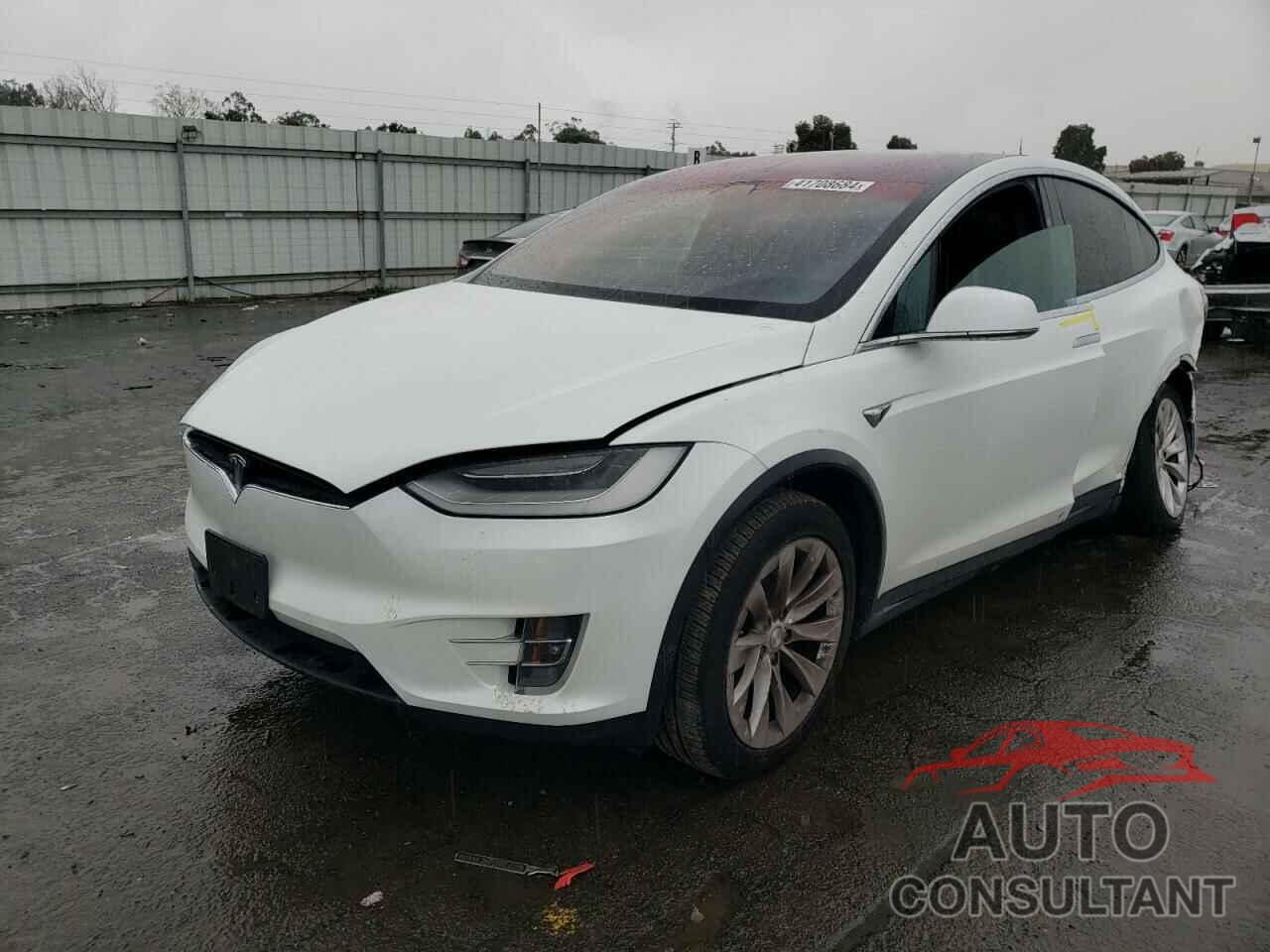 TESLA MODEL X 2020 - 5YJXCAE22LF235429