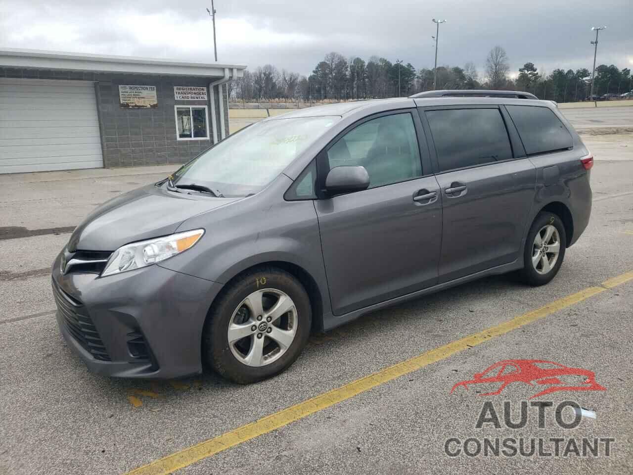 TOYOTA SIENNA 2018 - 5TDKZ3DC3JS931661