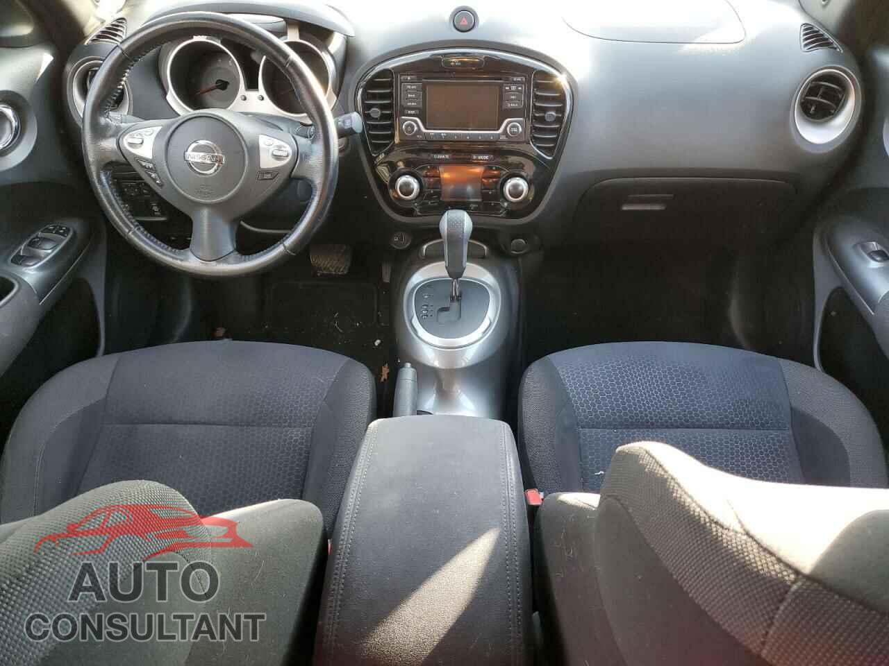 NISSAN JUKE 2015 - JN8AF5MV6FT556556