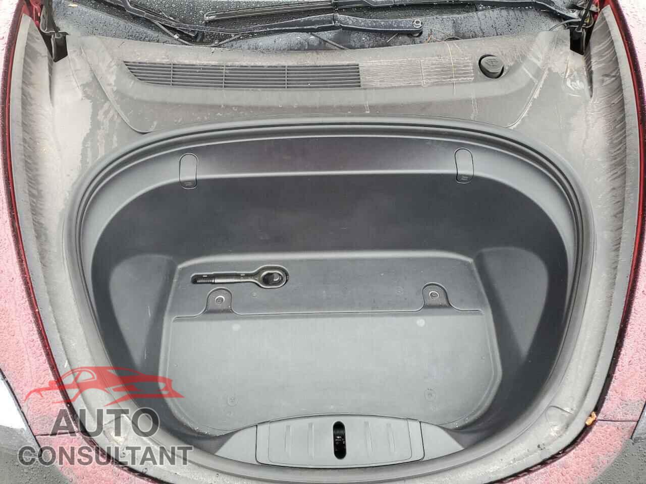 TESLA MODEL 3 2019 - 5YJ3E1EB8KF477603