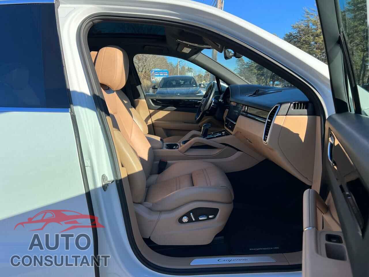 PORSCHE CAYENNE 2019 - WP1AE2AY1KDA51961