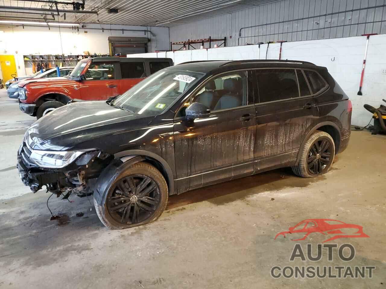 VOLKSWAGEN TIGUAN 2022 - 3VV8B7AX1NM092839