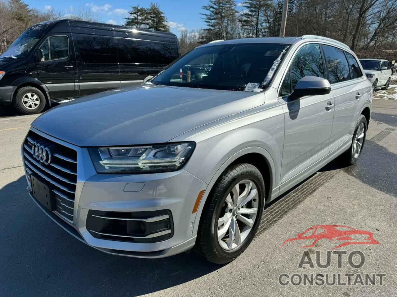 AUDI Q7 2019 - WA1LAAF71KD012412