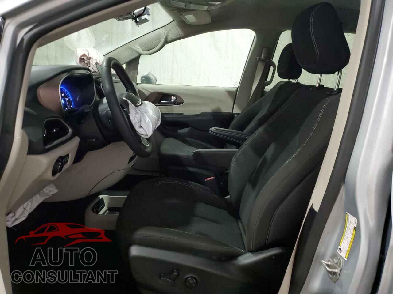 CHRYSLER MINIVAN 2023 - 2C4RC1CG2PR597438