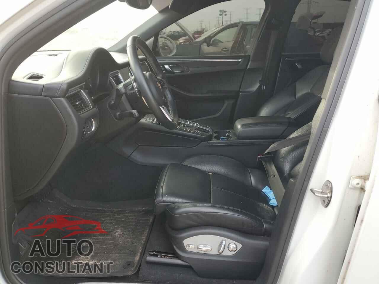 PORSCHE MACAN 2018 - WP1AG2A53JLB62001